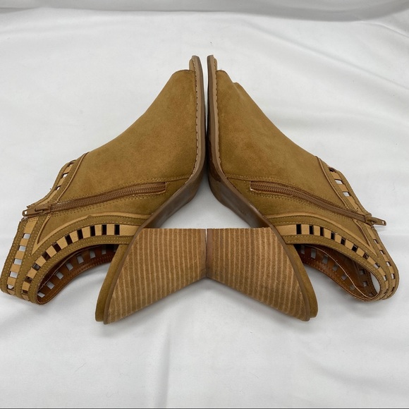 Dolce by Mojomoxy:open toe/heel, block heel bootie - Picture 7 of 8